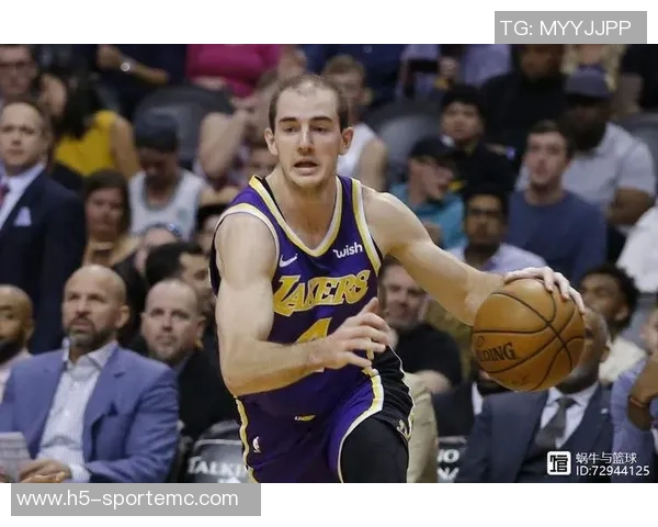 克林根表现出色14投7中砍下18分11篮板4助攻正负值高达16分助球队获胜